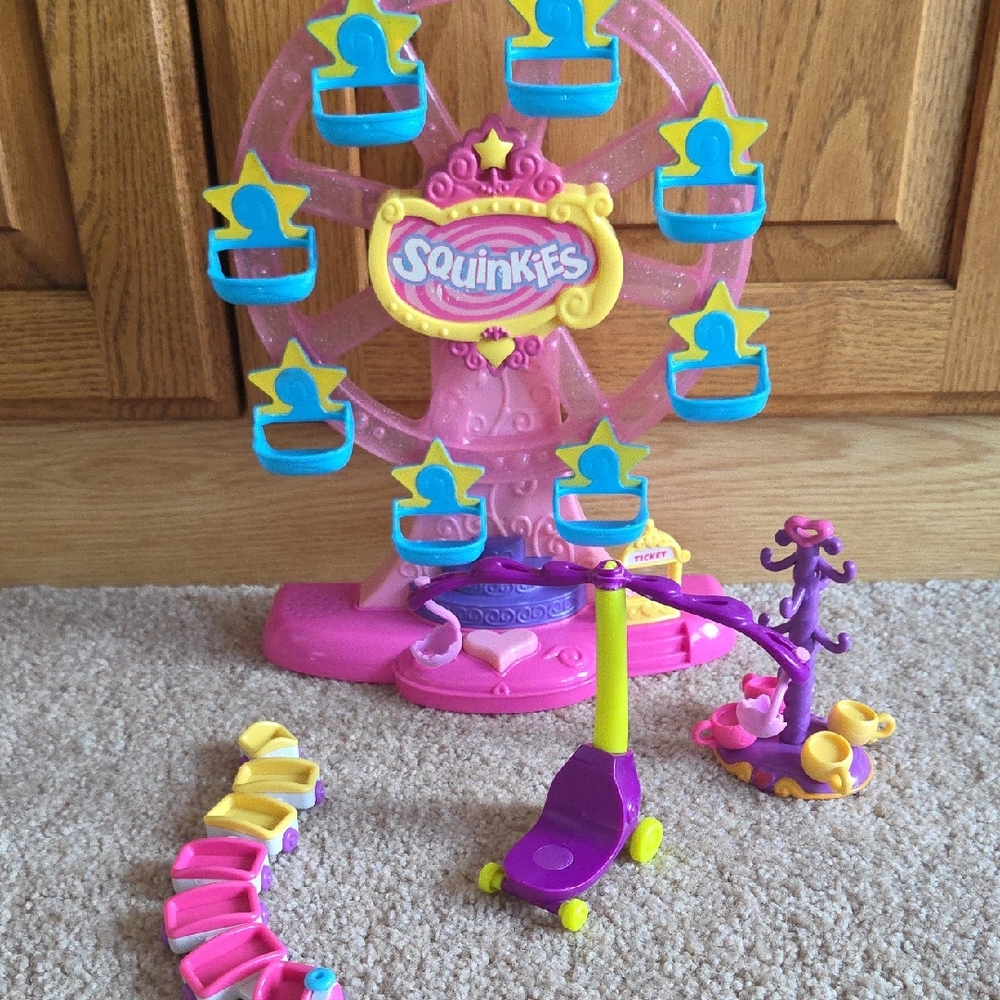 Squinkies Ferris Wheel Playset - Pink and Blue
